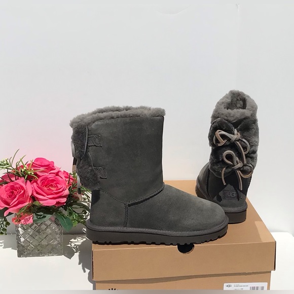 UGG Classic Double Bow Short Boot - Picture 1 of 9